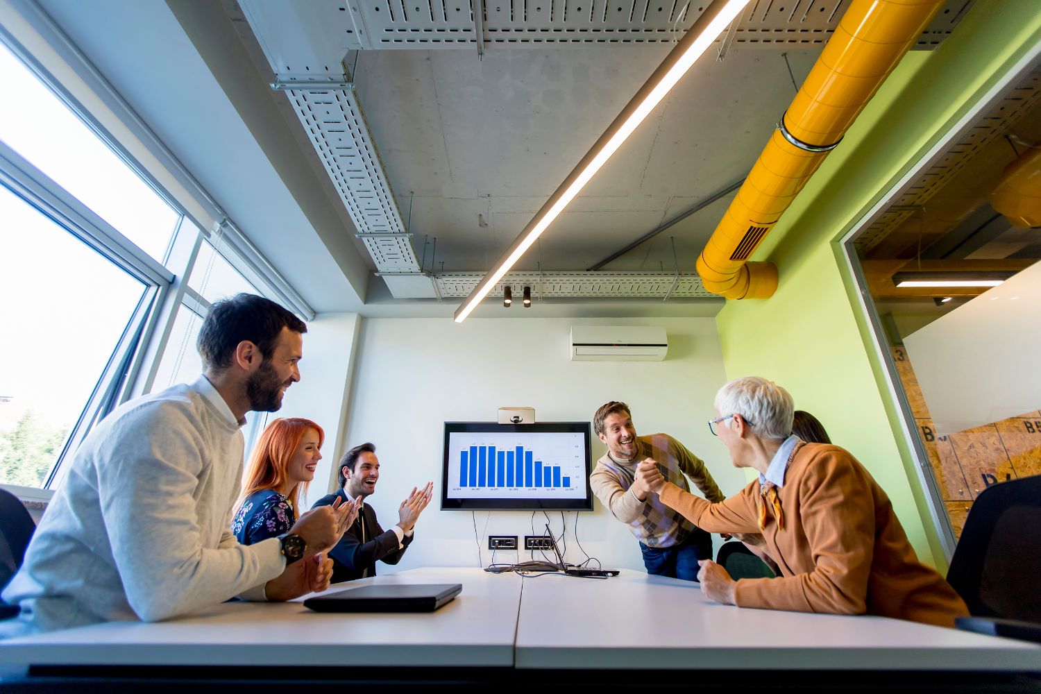 Comparing Business Data with VS Data for Insights